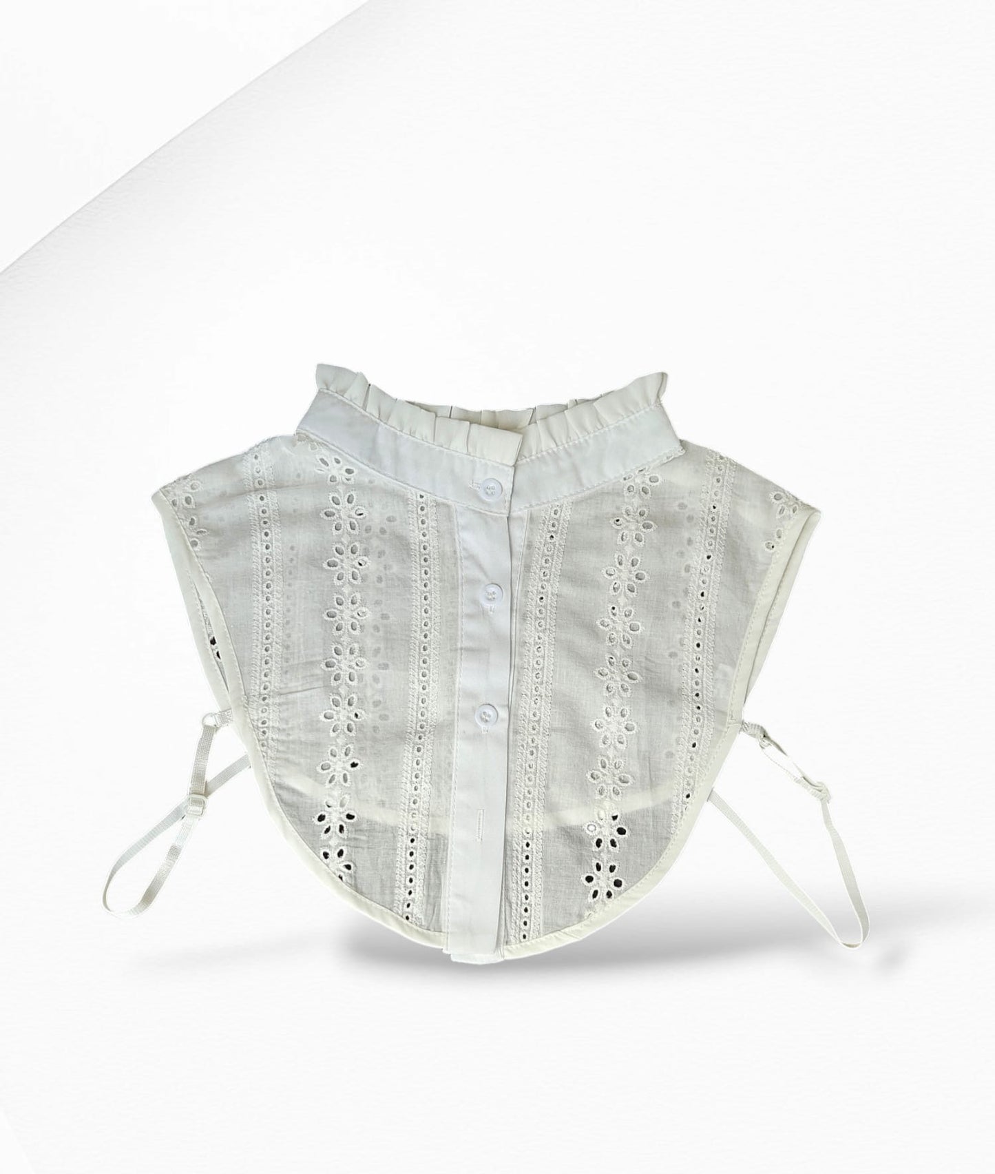 Broderie Collar