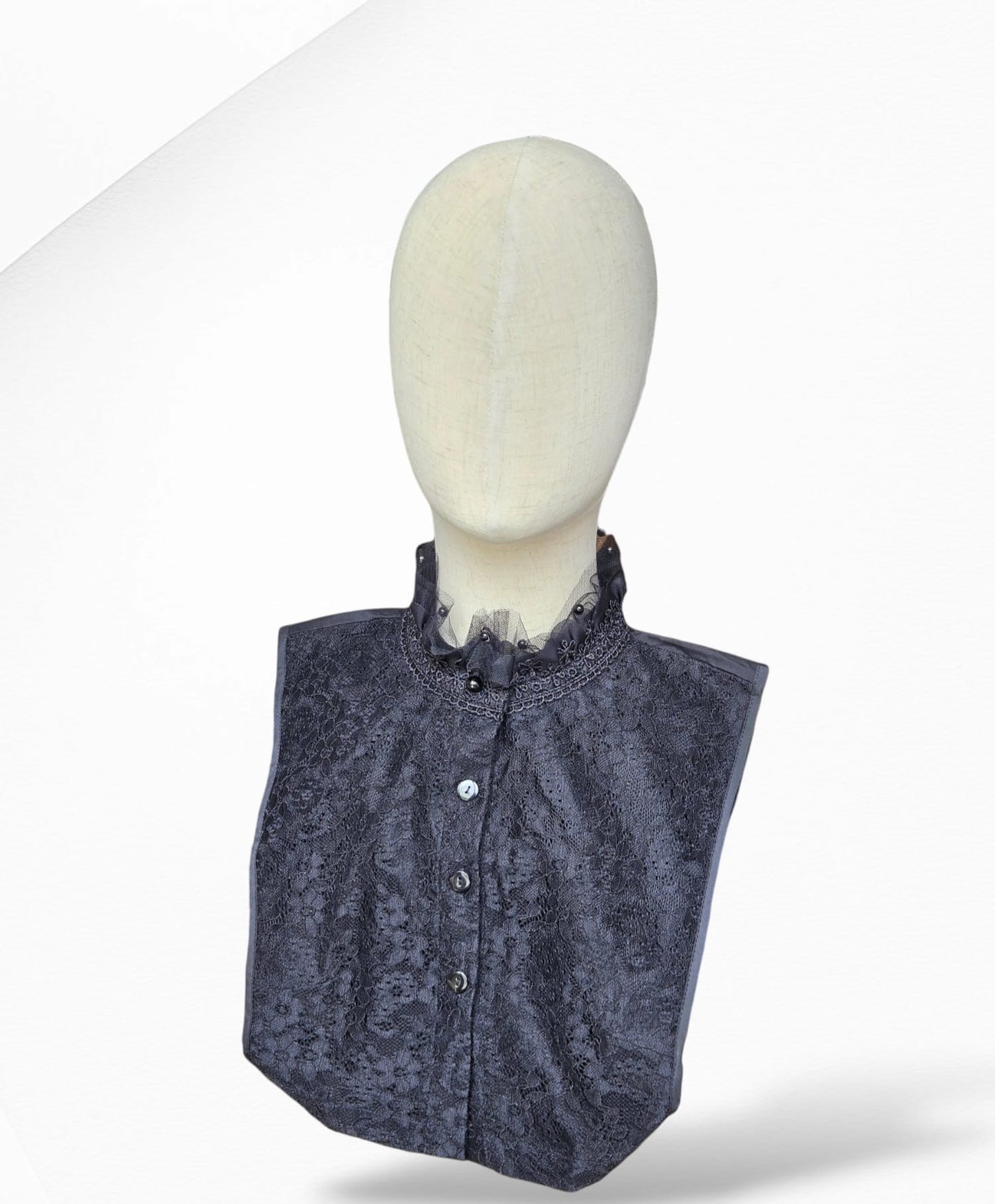 Black Pearly Lace Collar