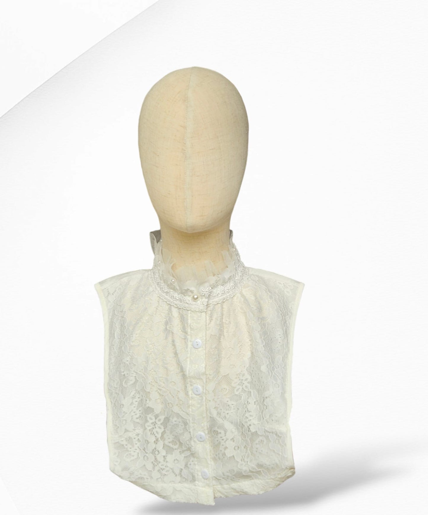 Cream Pearly Lace Collar