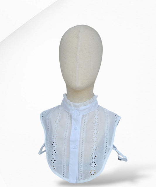 Broderie Collar